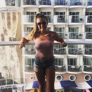 Meet your Posher, Michele